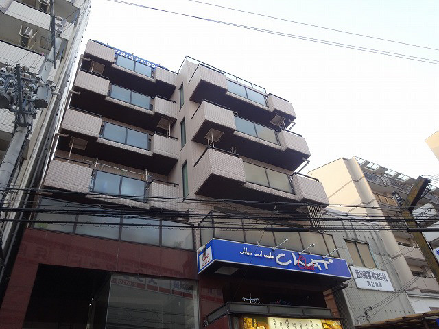 8018250/建物外観