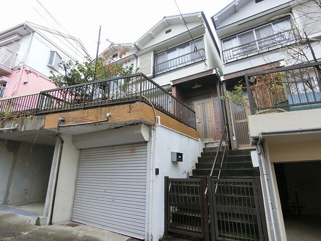 8024611/建物外観